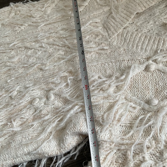 Anthropologie Fringed Pullover V-Neck Ivory Silver Threads Sweater Size Medium - Picture 8 of 13